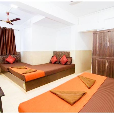 Hotel Premium Travellers # Inn Near Temple - Fully Air Conditioning Hotel - Hygiene And Spacious Room - A Top Rated Luxuary Hotel Merces Luaran gambar