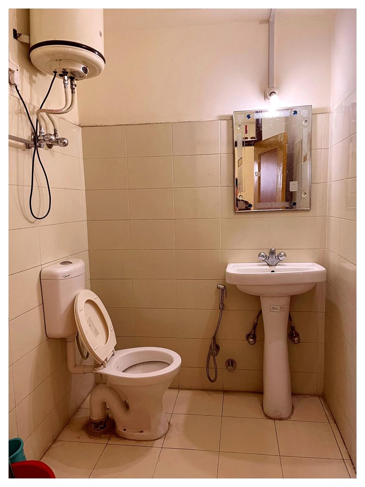 Hotel Premium Travellers # Inn Near Temple - Fully Air Conditioning Hotel - Hygiene And Spacious Room - A Top Rated Luxuary Hotel Merces Luaran gambar