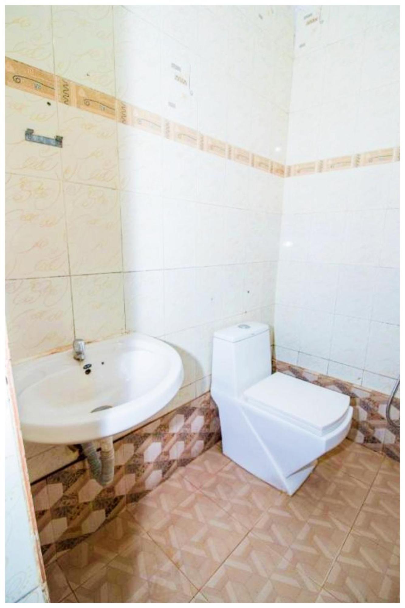 Hotel Premium Travellers # Inn Near Temple - Fully Air Conditioning Hotel - Hygiene And Spacious Room - A Top Rated Luxuary Hotel Merces Luaran gambar