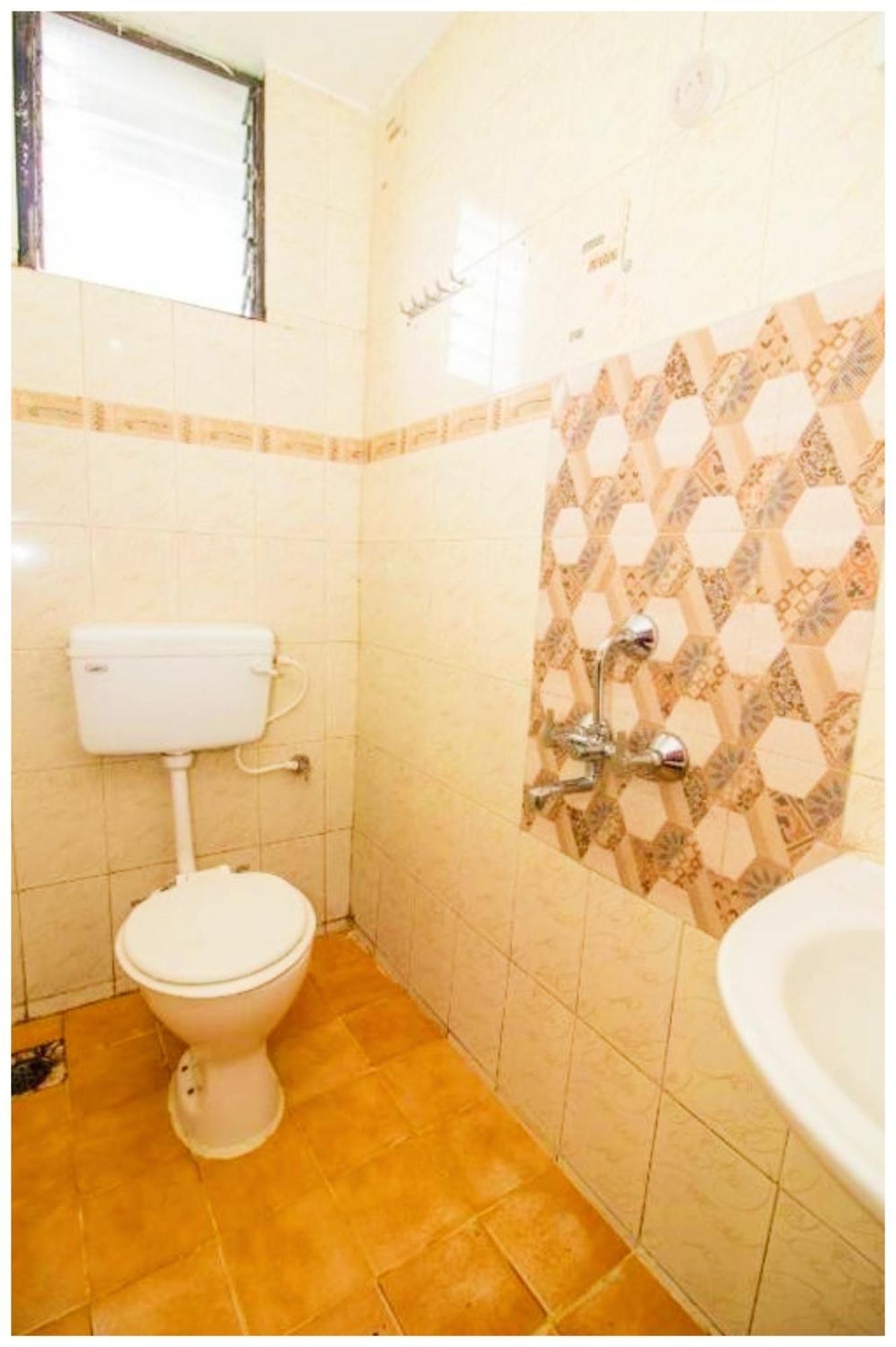 Hotel Premium Travellers # Inn Near Temple - Fully Air Conditioning Hotel - Hygiene And Spacious Room - A Top Rated Luxuary Hotel Merces Luaran gambar