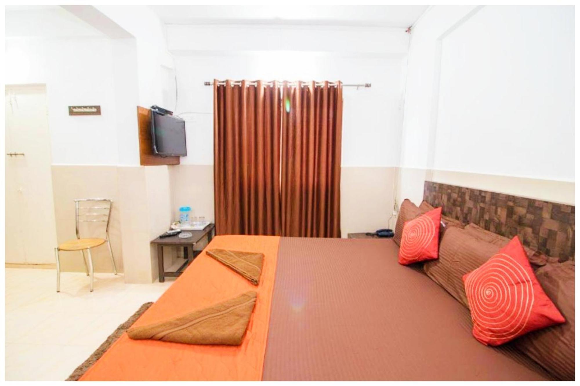 Hotel Premium Travellers # Inn Near Temple - Fully Air Conditioning Hotel - Hygiene And Spacious Room - A Top Rated Luxuary Hotel Merces Luaran gambar