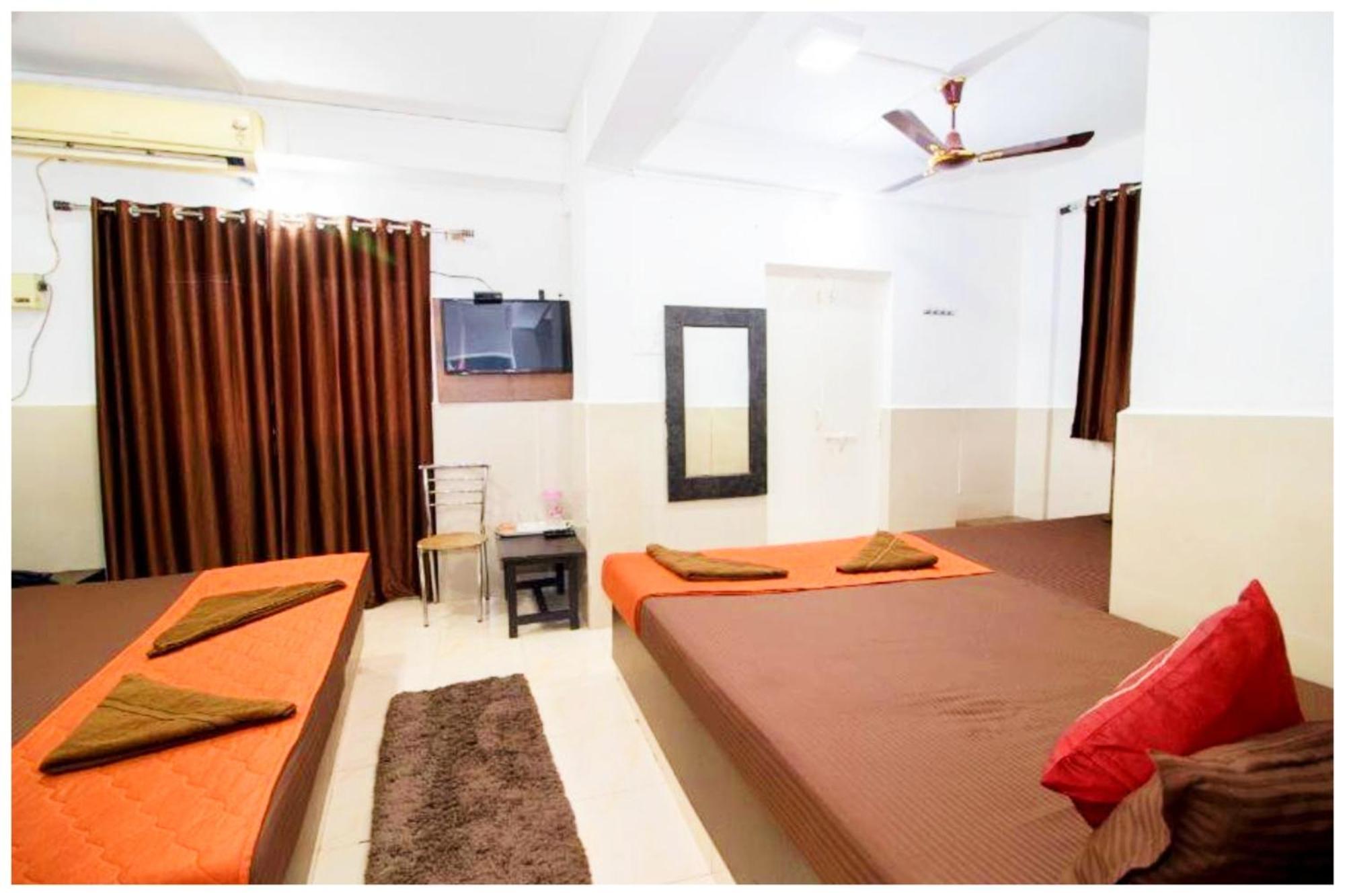 Hotel Premium Travellers # Inn Near Temple - Fully Air Conditioning Hotel - Hygiene And Spacious Room - A Top Rated Luxuary Hotel Merces Luaran gambar